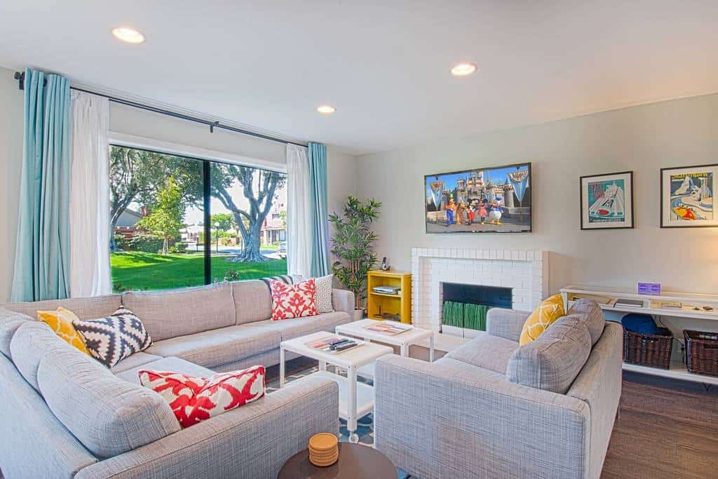 Amazing Anaheim Airbnb rental for up to 9 people