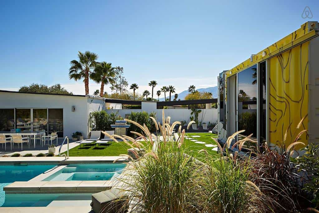 Wow! This is a truly dreamy Palm Springs Airbnb. You have to see the pictures!