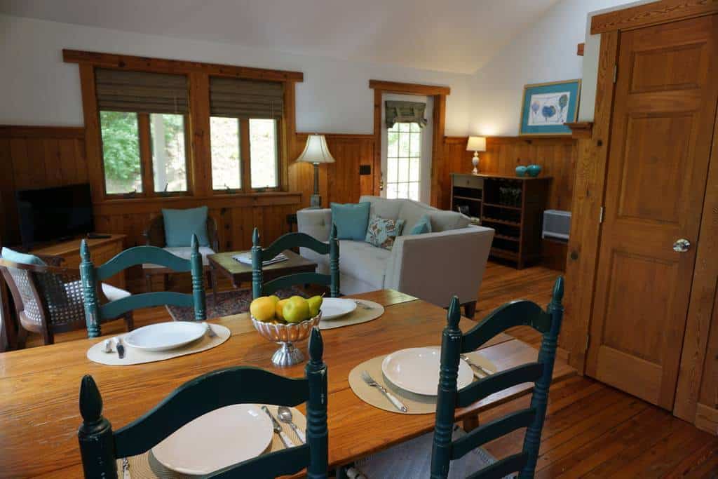 Check out this fantastic budget Airbnb near Asheville