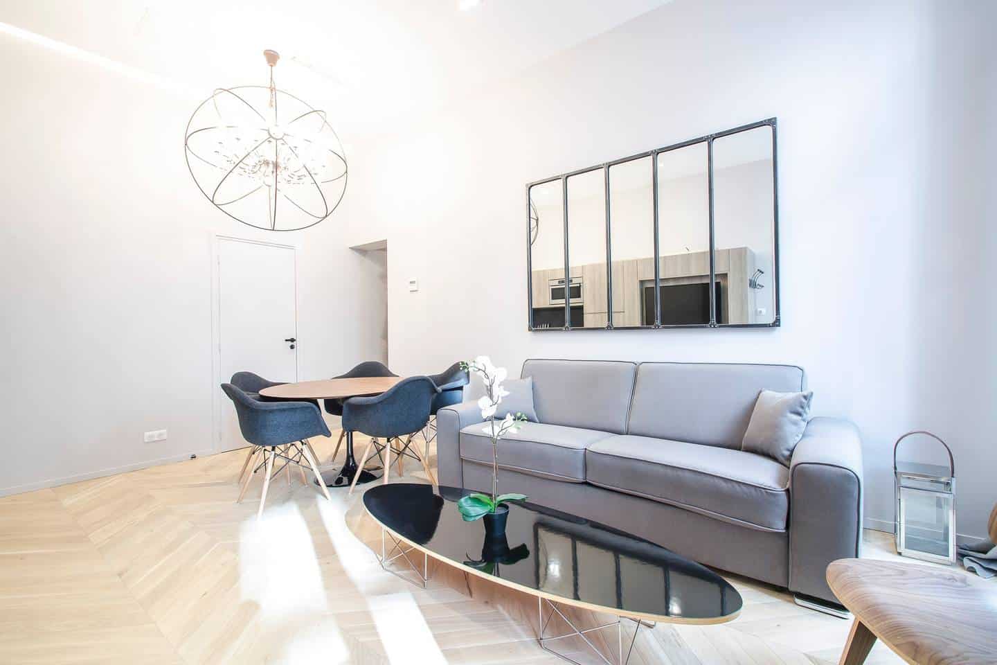 Wow! This Airbnb Paris listing near Place de l’Opéra is dreamy. You have to see the pictures!