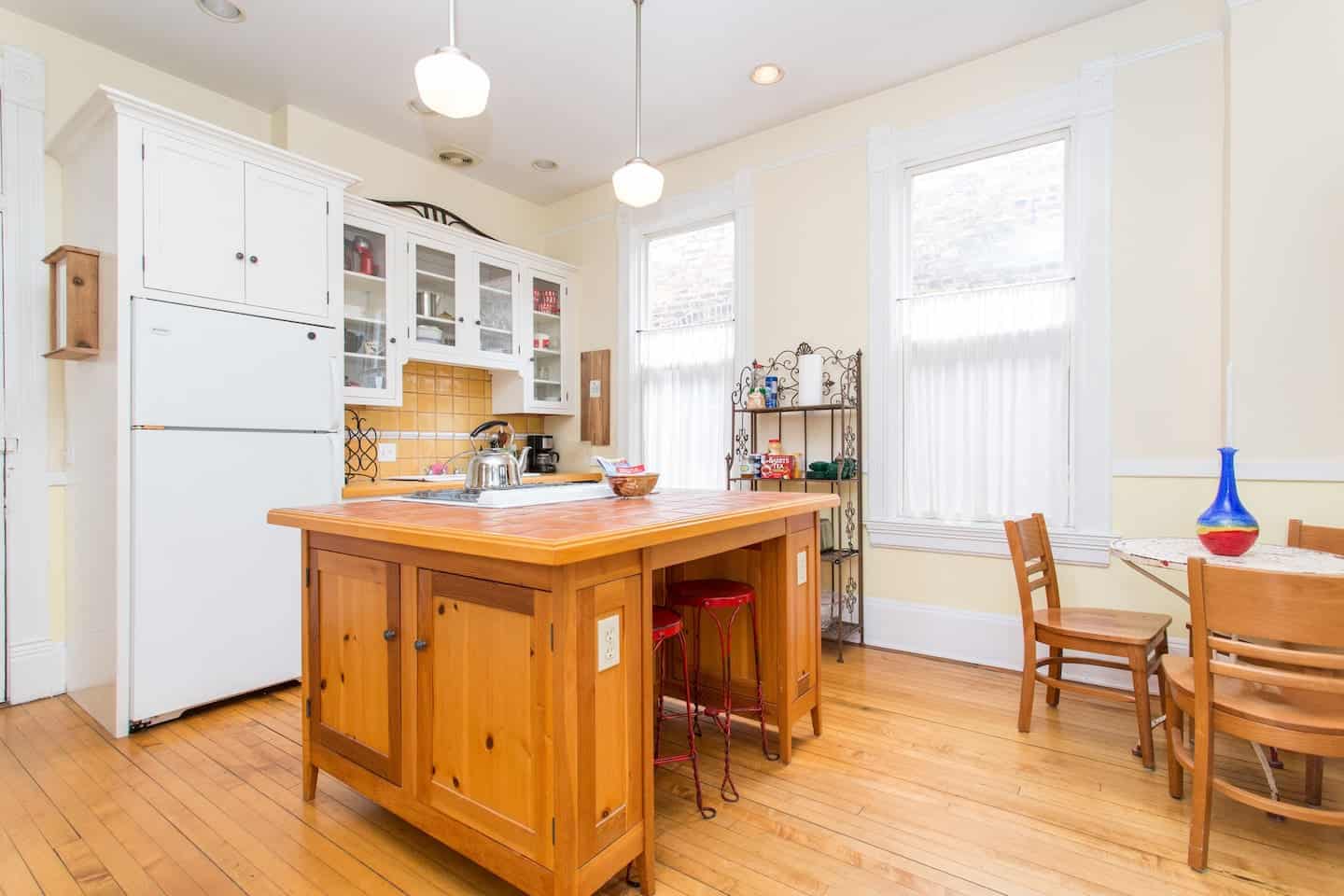 Image of Airbnb rental in Chicago, Illinois
