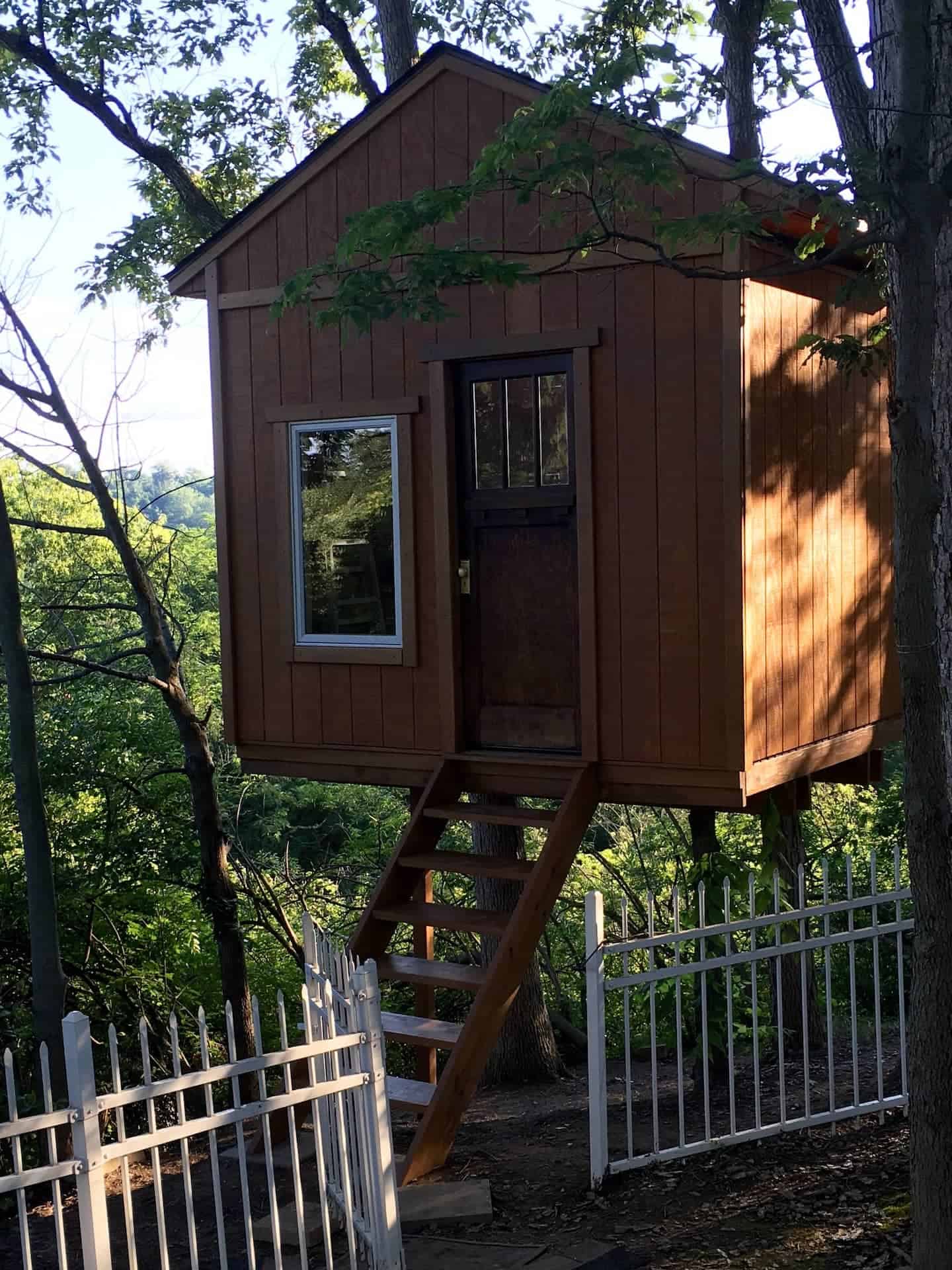 Image of treehouse rental in Kentucky