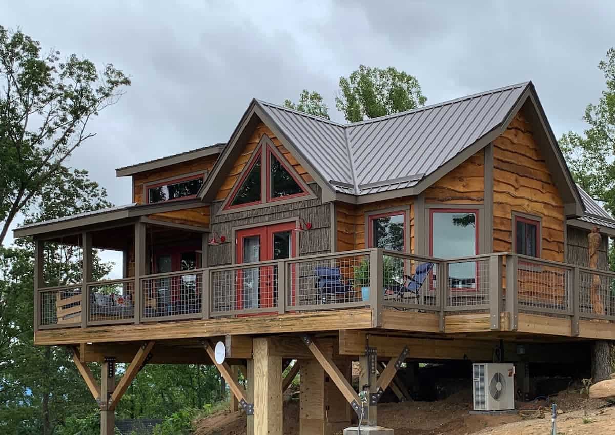 Image of treehouse rental in North Carolina