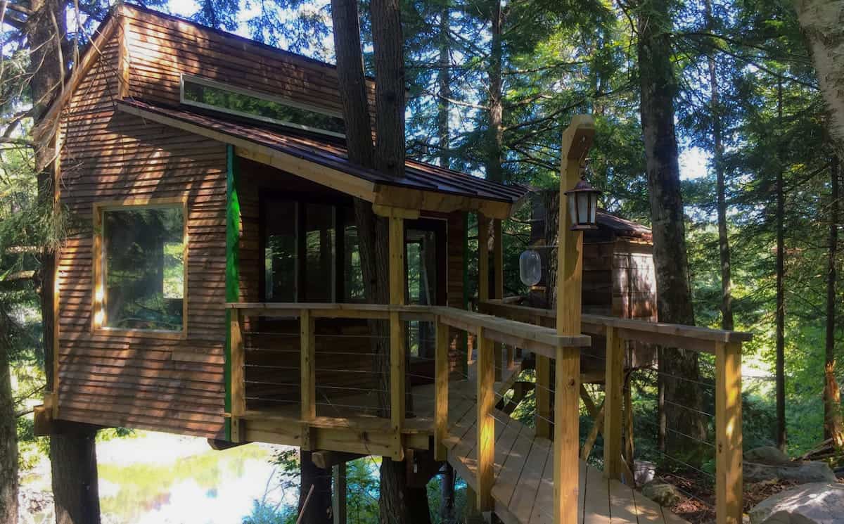 Image of treehouse rental in Vermont