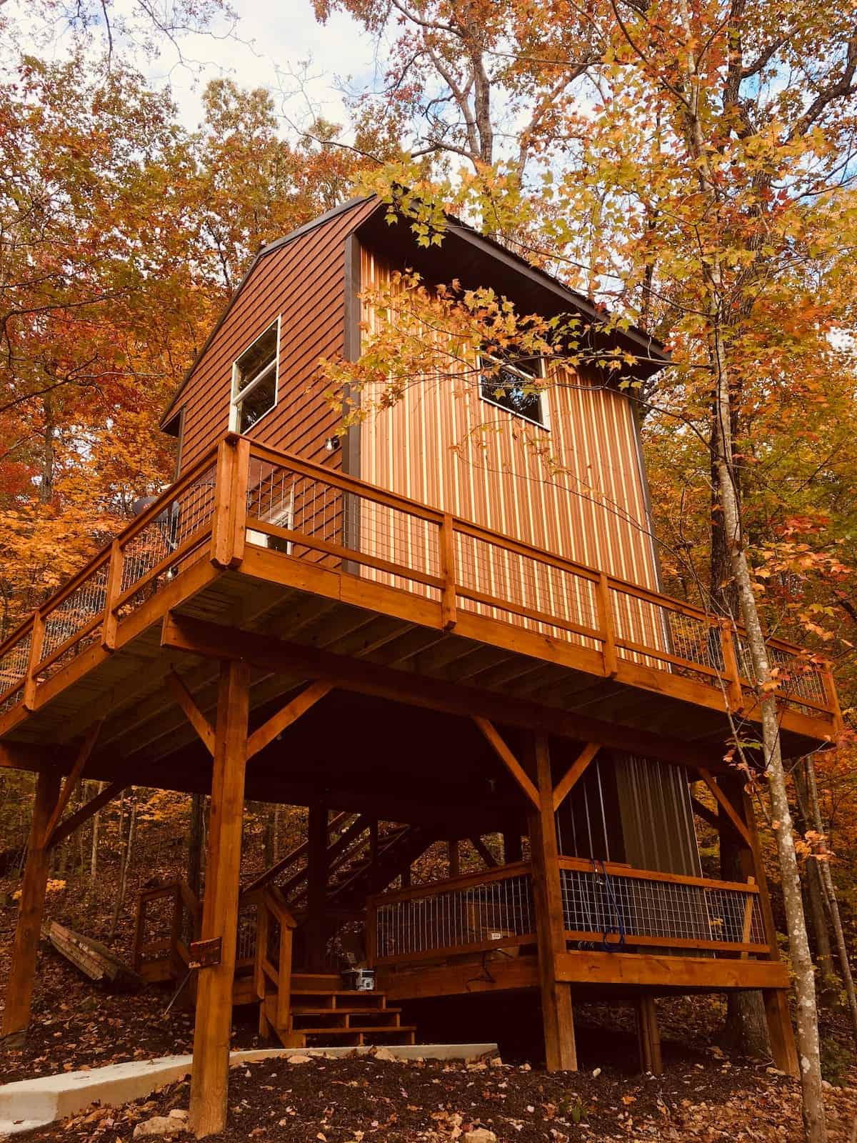 Image of treehouse rental in Tennessee