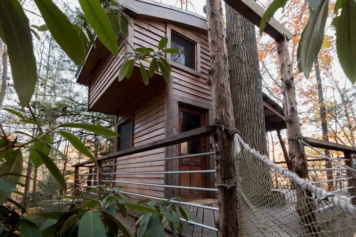 Image of treehouse rental in Kentucky