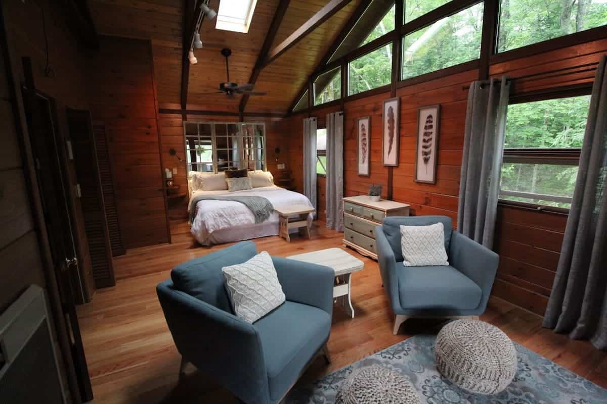 Image of Airbnb rental in Hendersonville, North Carolina