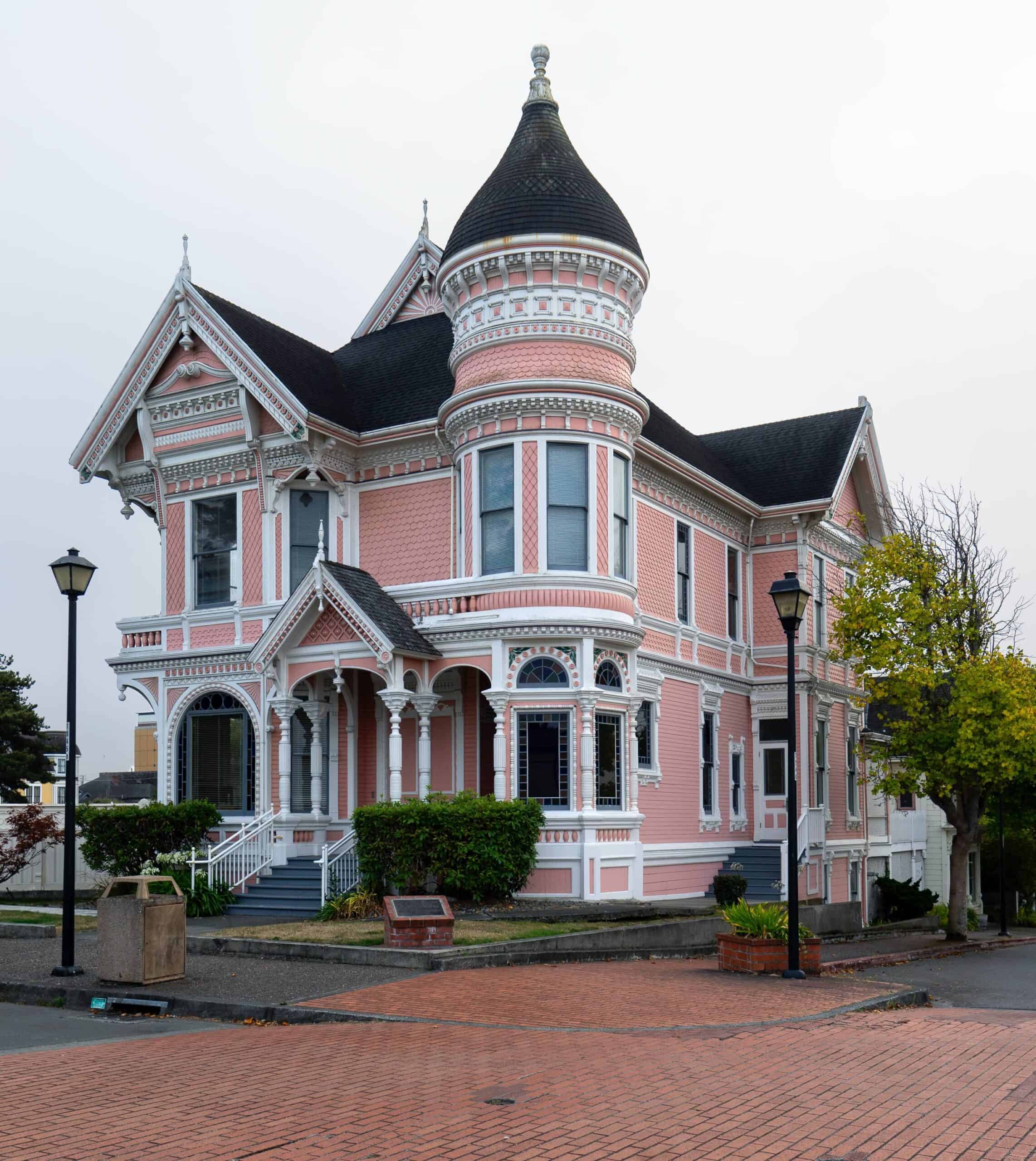 Wow! We found the Best Airbnb Eureka, California Rentals. Save time searching!
