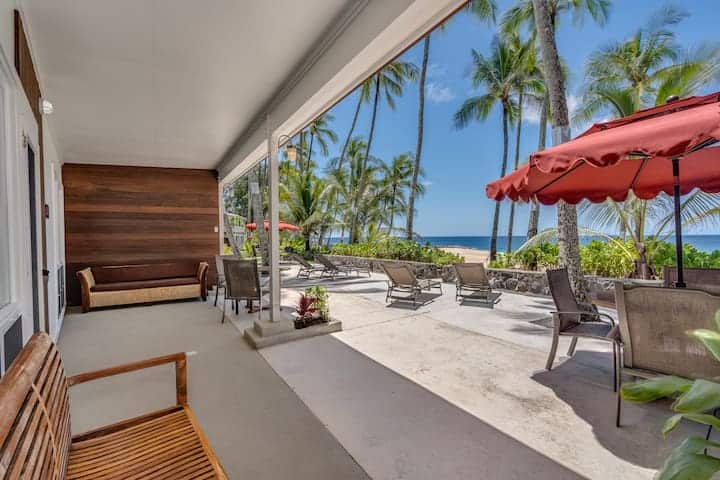 Image of beachfront rental in Oahu Hawaii