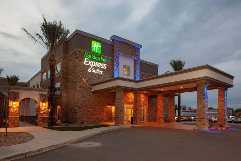 Holiday Inn Express & Suites - Gilbert - East Mesa, an IHG Hotel image