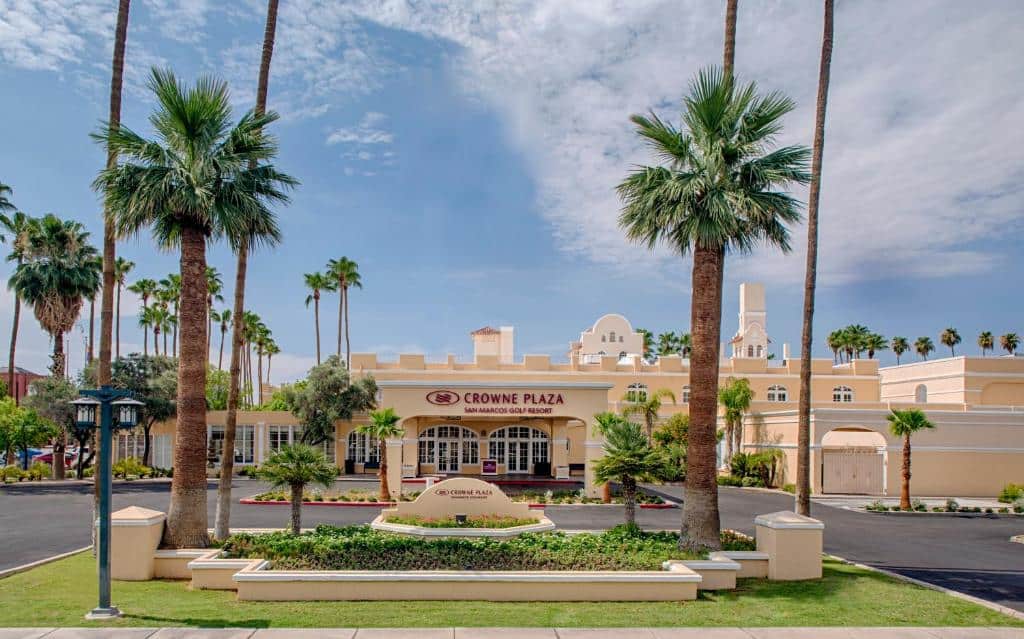 Crowne Plaza Phoenix - Chandler Golf Resort, an IHG Hotel image