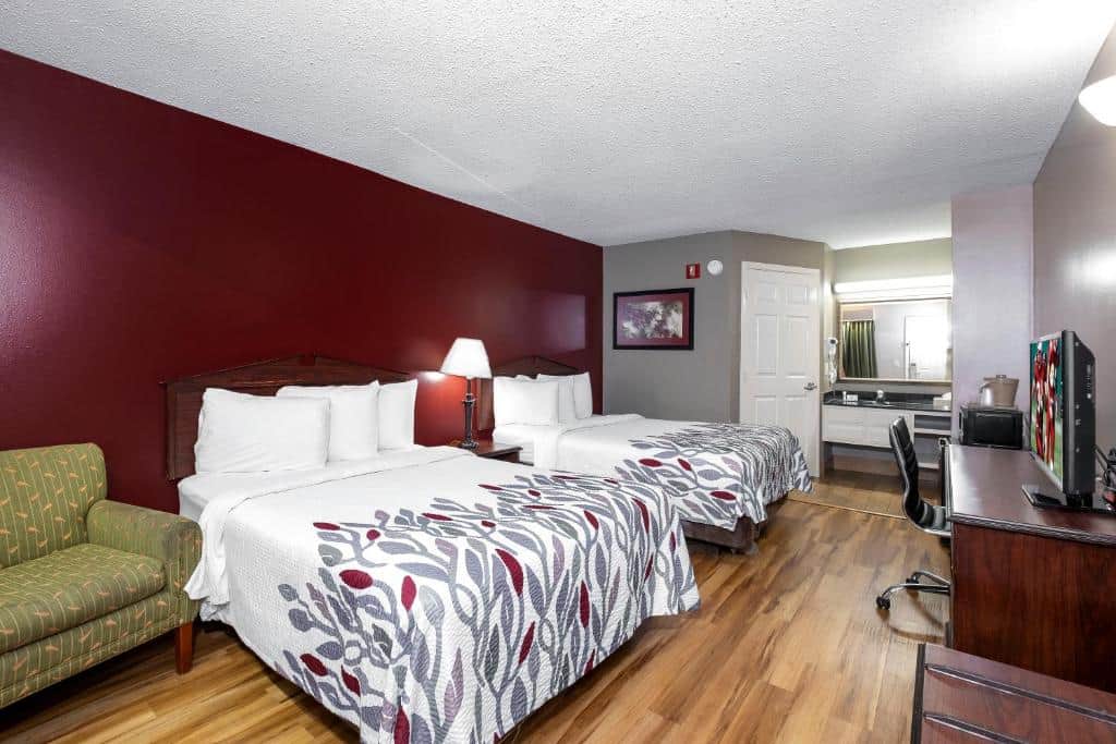 Red Roof Inn & Suites Wilson image