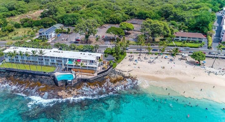 Image of beachfront rental in Big Island Hawaii