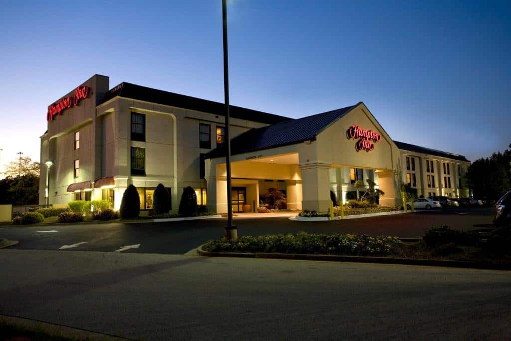 Hampton Inn Atlanta-Newnan image