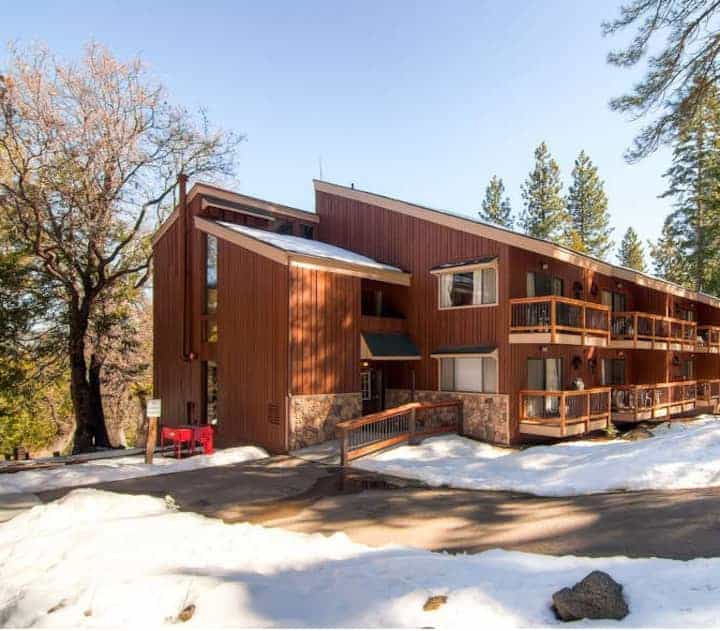 Image of cabin rental in Yosemite