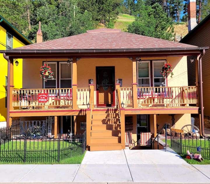 Image of cabin rental in Black Hills
