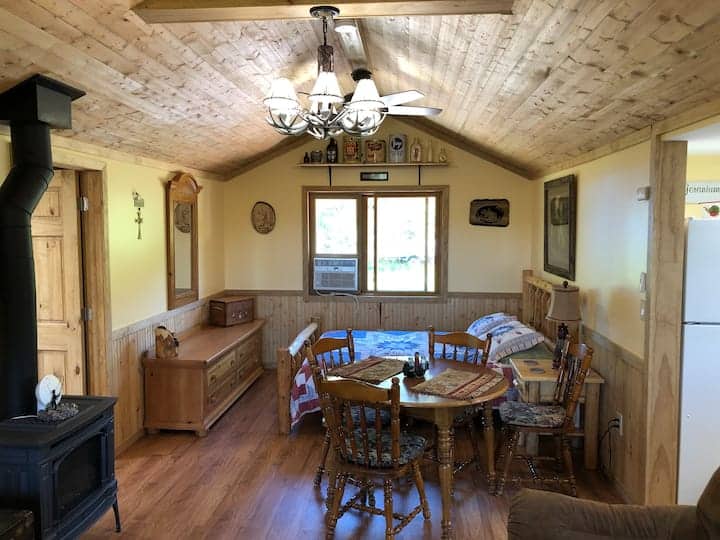 Image of cabin rental in Black Hills