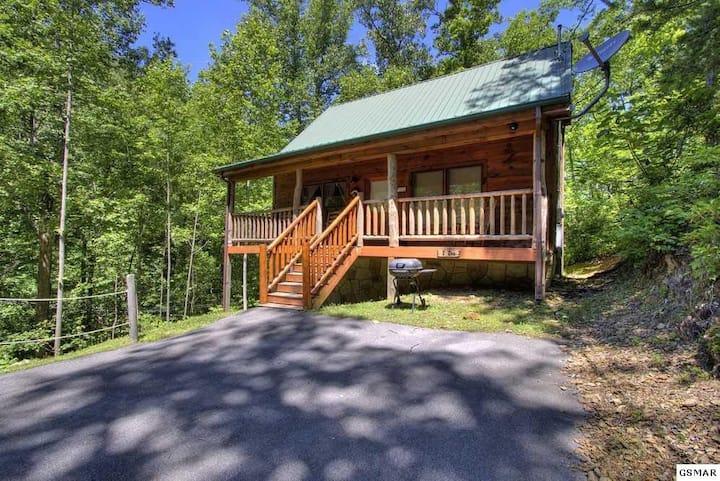 Image of cabin rental in Blue Ridge