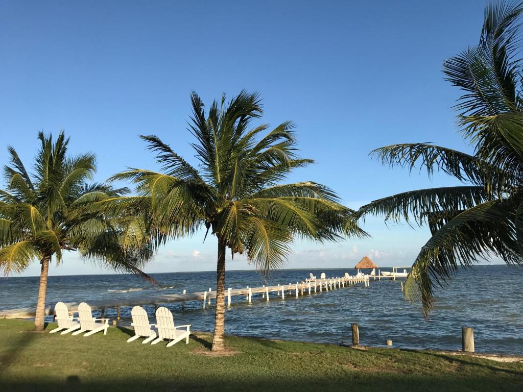 Tilt-Ta-Dock Resort Belize image