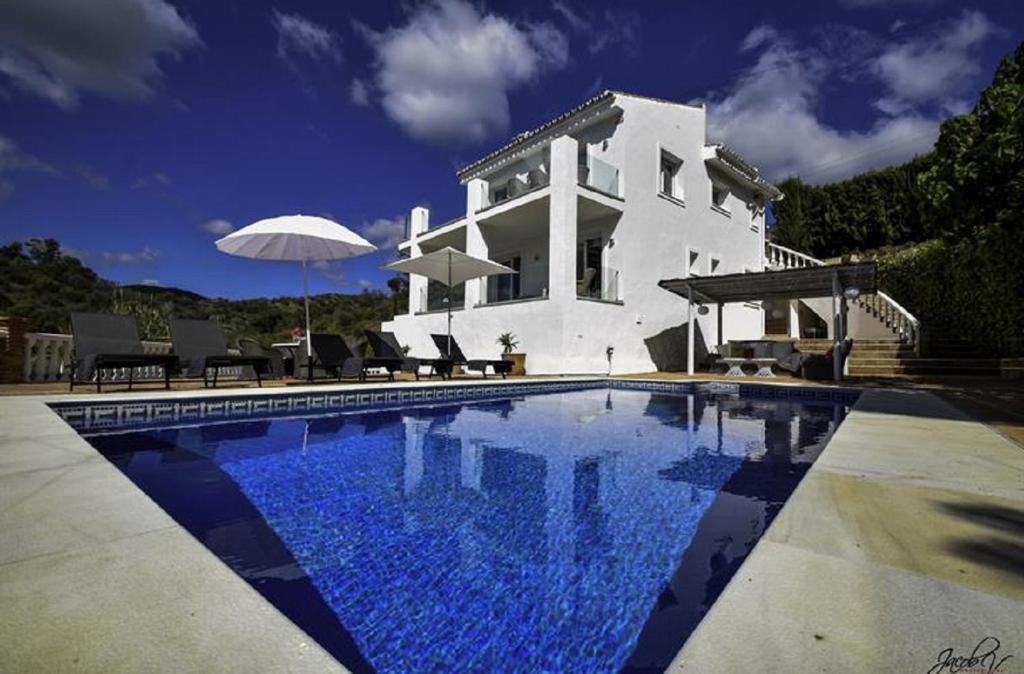 Exquisite villa near beach with Heated pool image