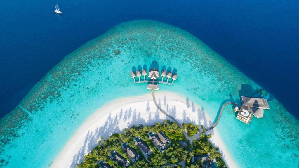 Anantara Kihavah Maldives Villas image