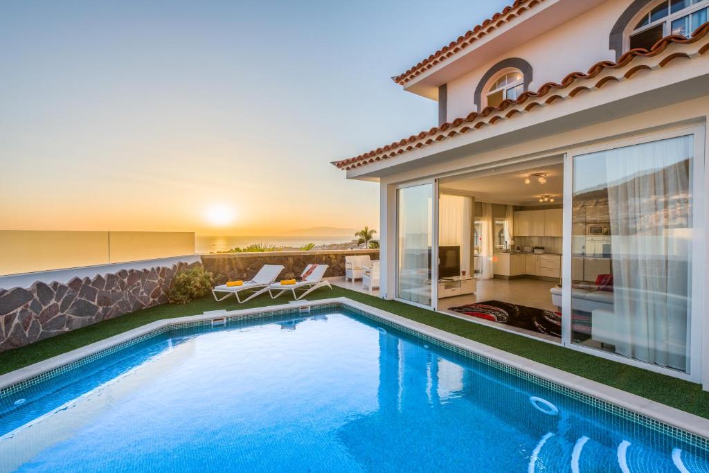 Luxury Villa Ocean View image