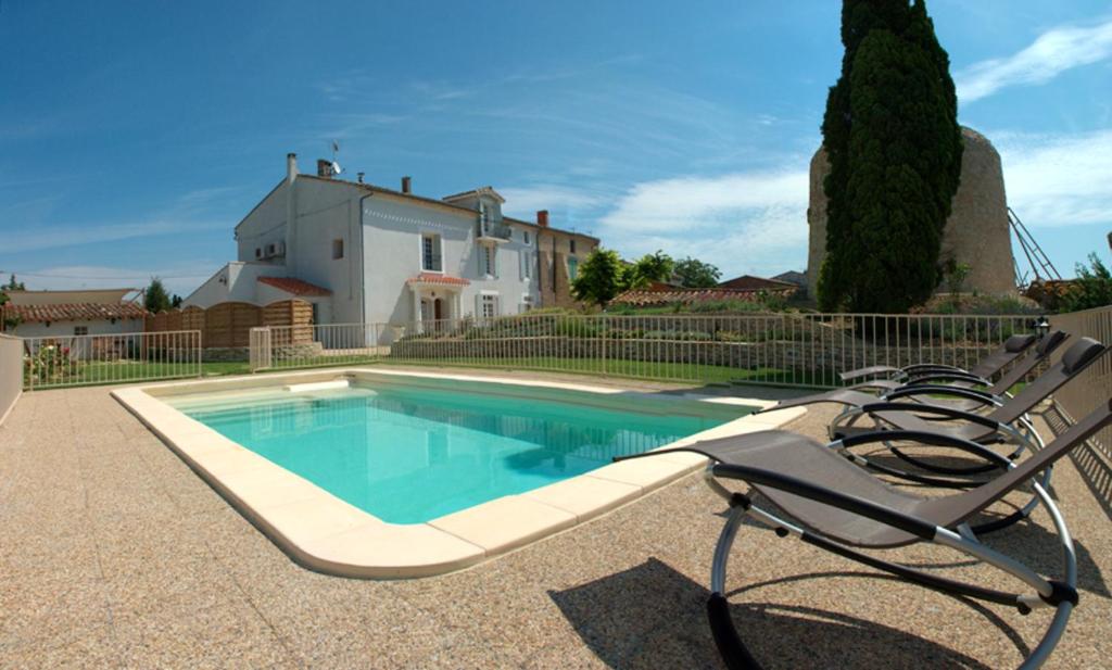 Villa de 3 chambres a Ventenac Cabardes avec magnifique vue sur la montagne piscine privee jardin clos image