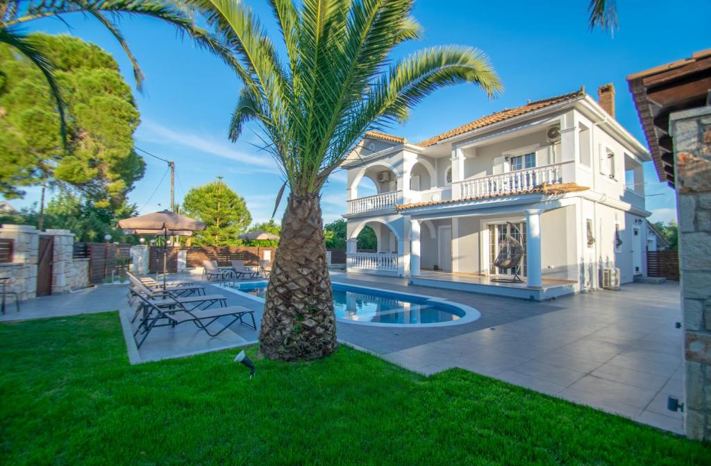 Luxury Villa Vanato & Pool image