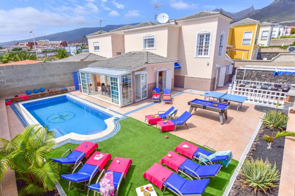 Villa Teide Sol con piscina climatizada, Playa Fañabe, Costa Adeje image