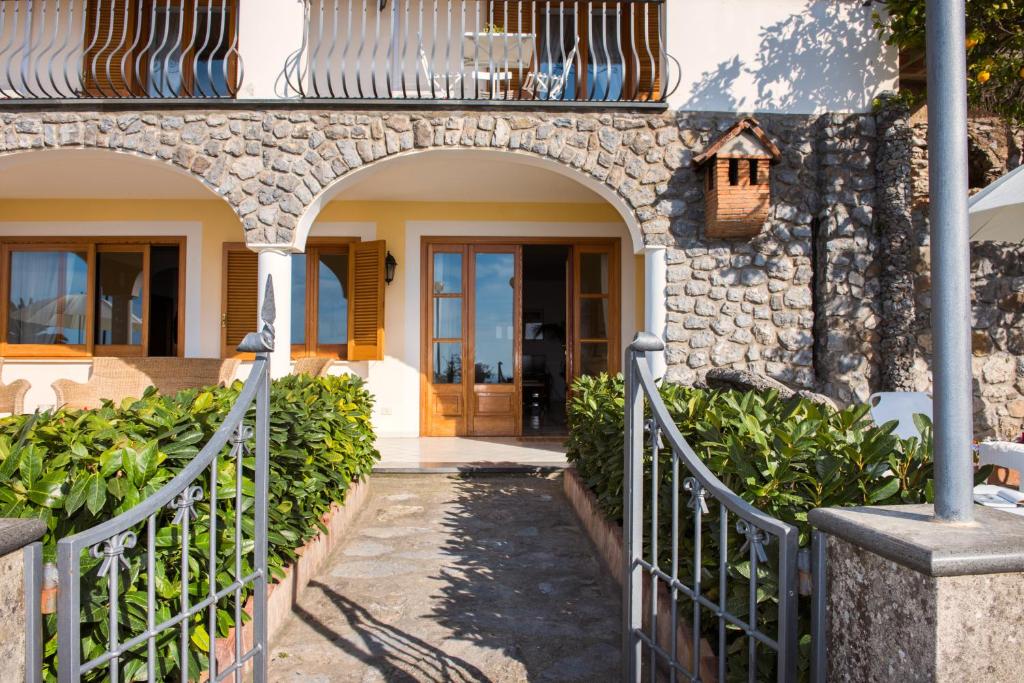 Villa Savina - Elegant Family Villa Overlooks Amalfi Coast - image