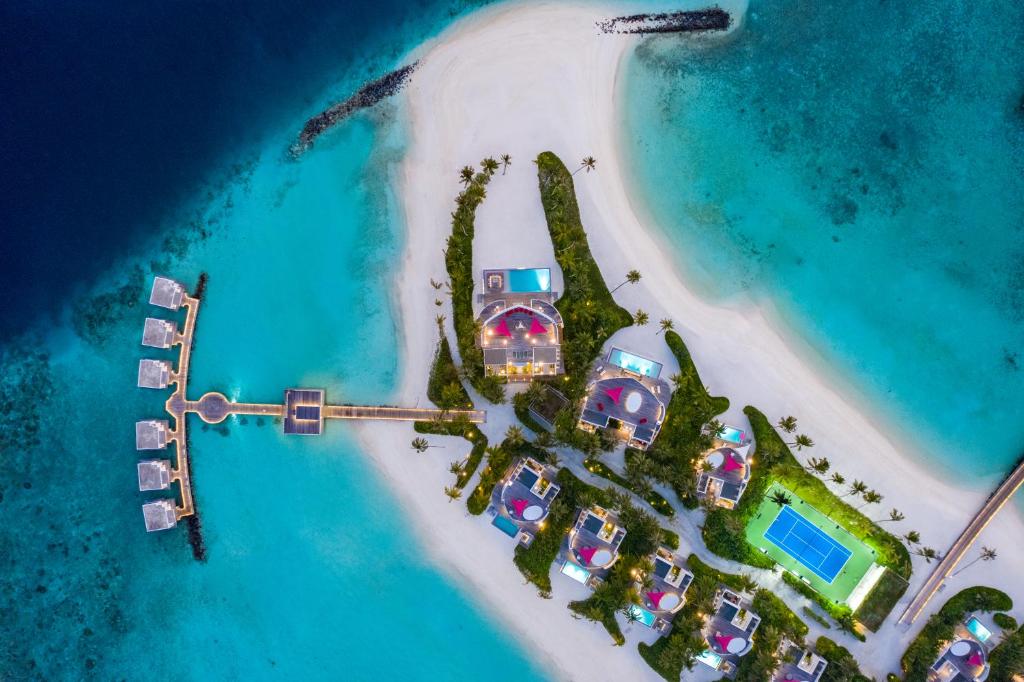 LUX* North Male Atoll Resort & Villas image