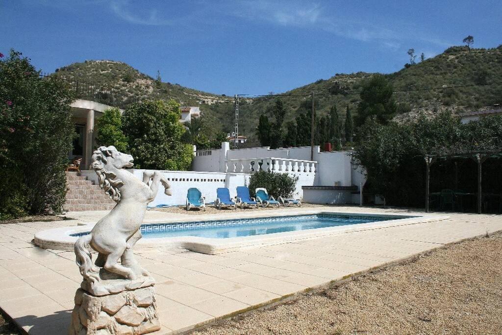 Detached villa with pool & mountain views in Busot image