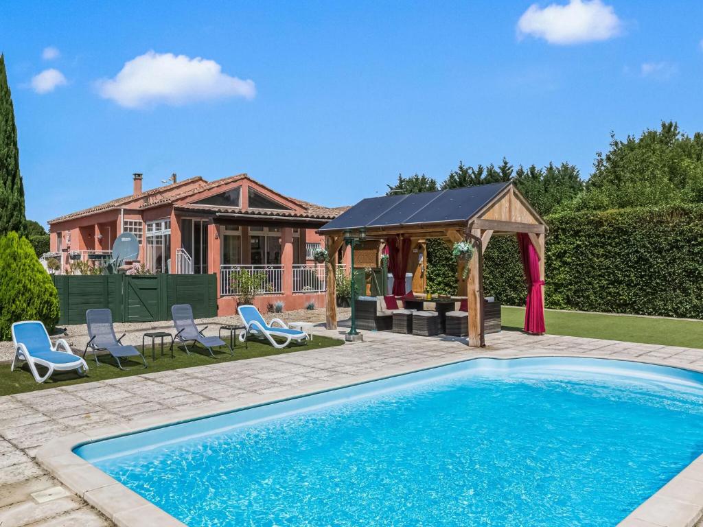 Tasteful Villa in Cambieure with Jacuzzi image