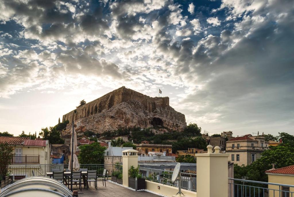 Plaka's Villa with Breathtaking Acropolis view image
