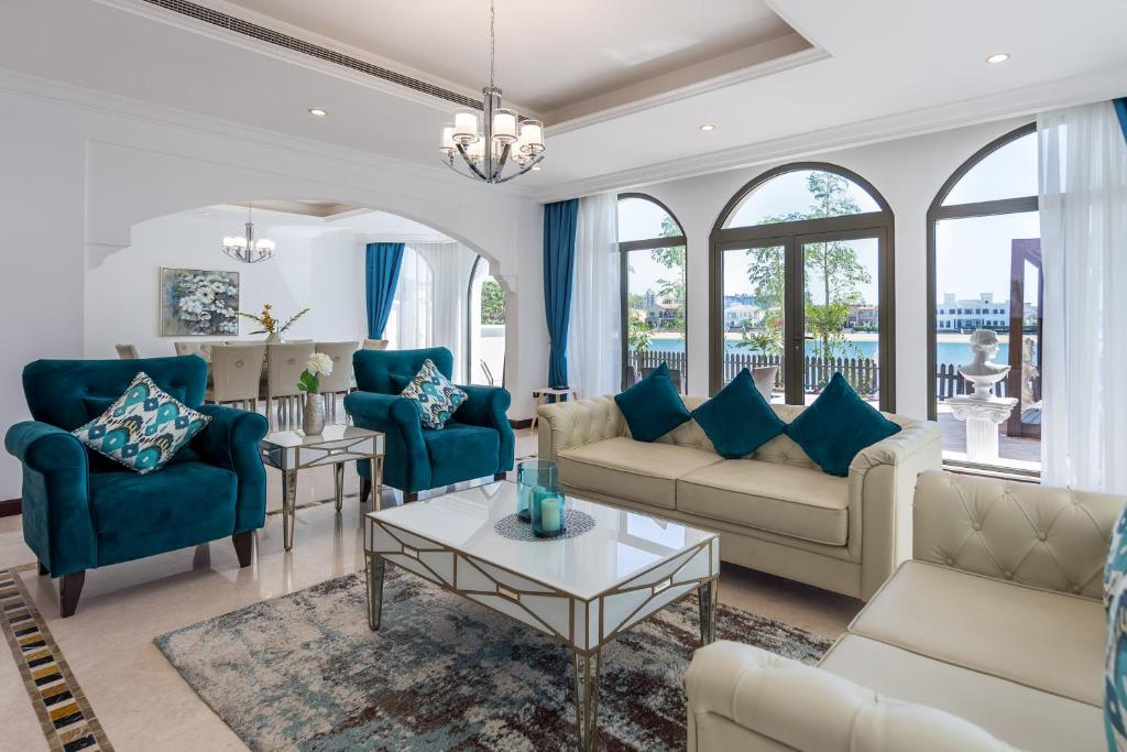 Iconic 6BR Villa with Private Pool on Palm Jumeirah image
