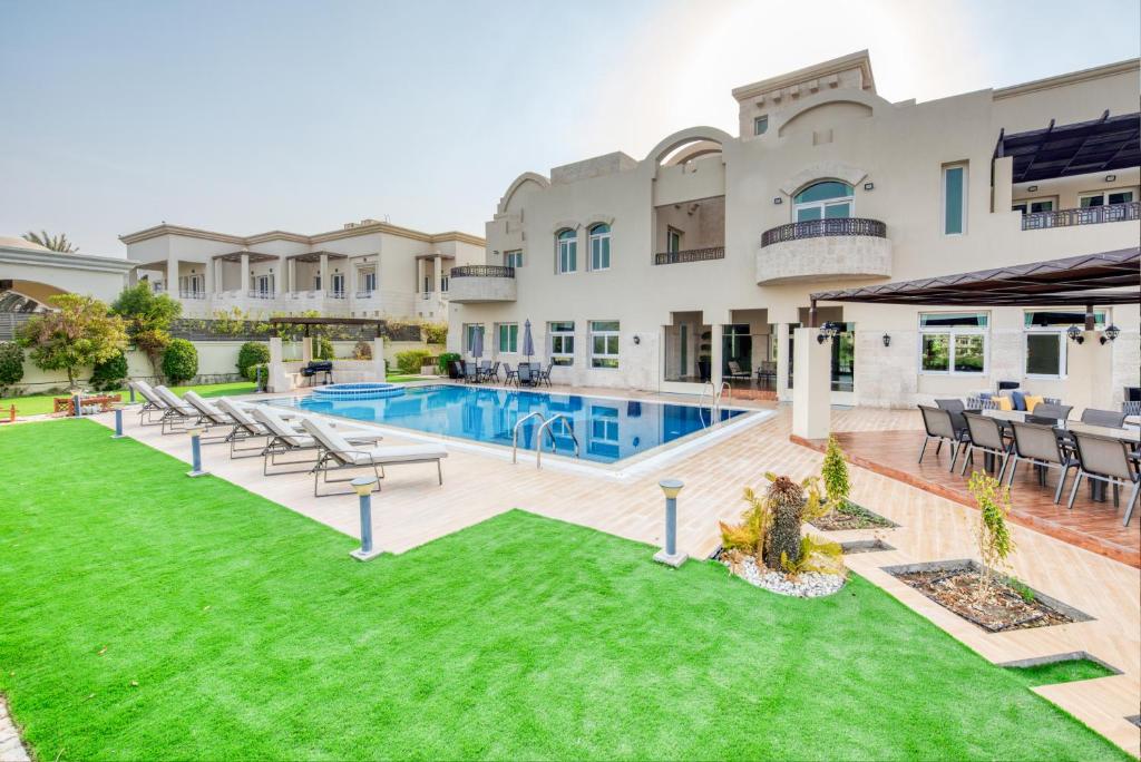 Ultra Luxurious 9BR Villa in Emirates Hills image