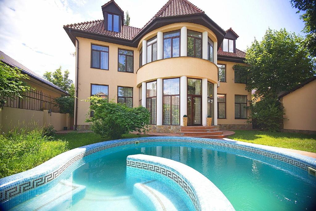 Luxury Villa image
