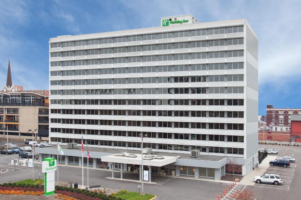 Holiday Inn Columbus Downtown - Capitol Square, an IHG Hotel image