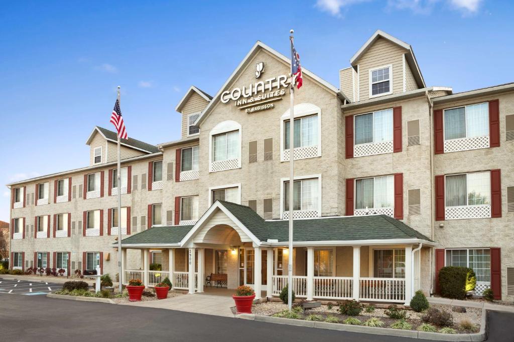 Country Inn & Suites by Radisson, Columbus Airport, OH image
