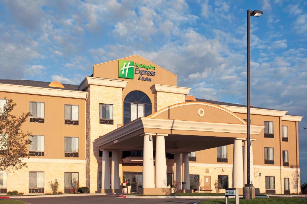 Holiday Inn Express Hotel & Suites Amarillo South, an IHG Hotel image