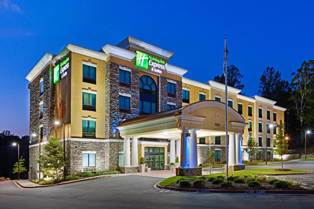Holiday Inn Express Hotel & Suites Clemson - University Area, an IHG Hotel image