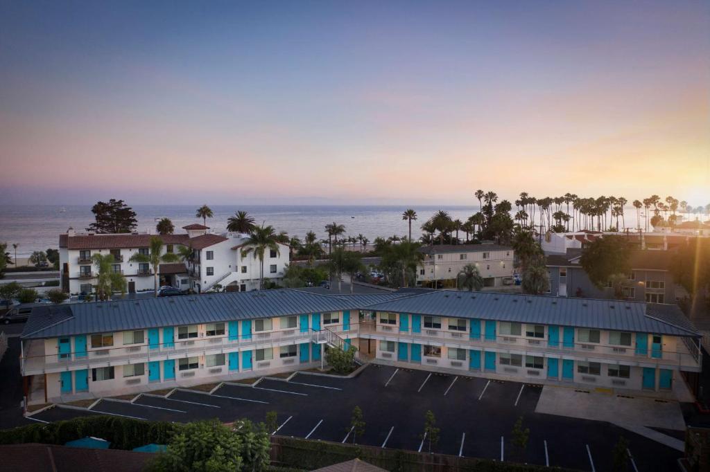 Motel 6-Santa Barbara, CA - Beach image