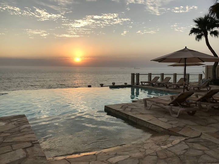 Image of beachfront rental in Baja California