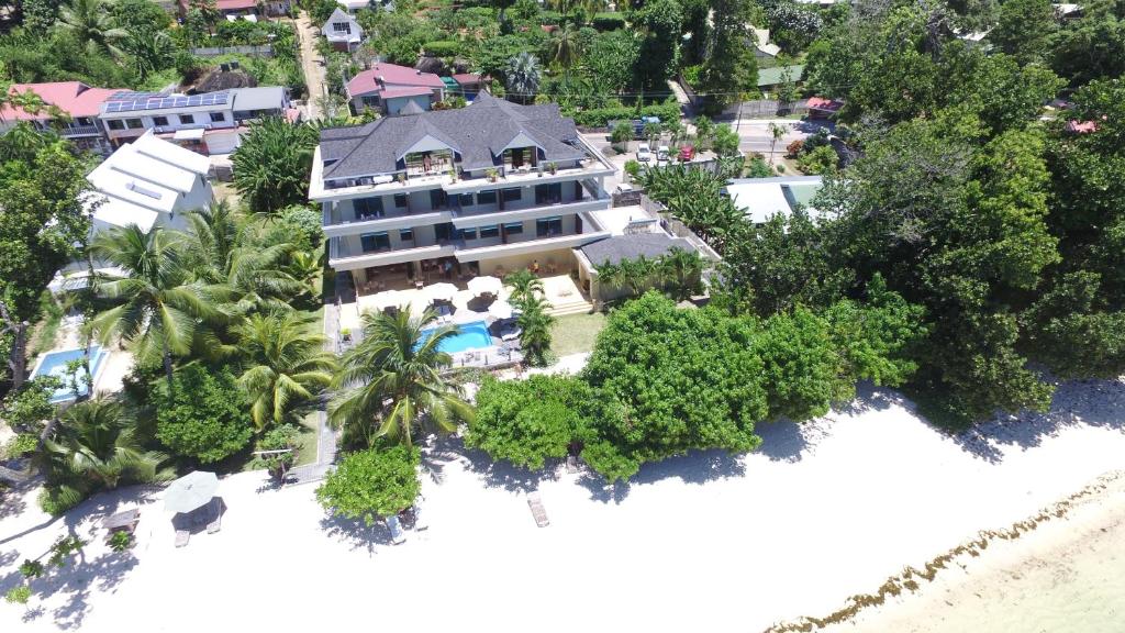 Crown Beach Hotel Seychelles image