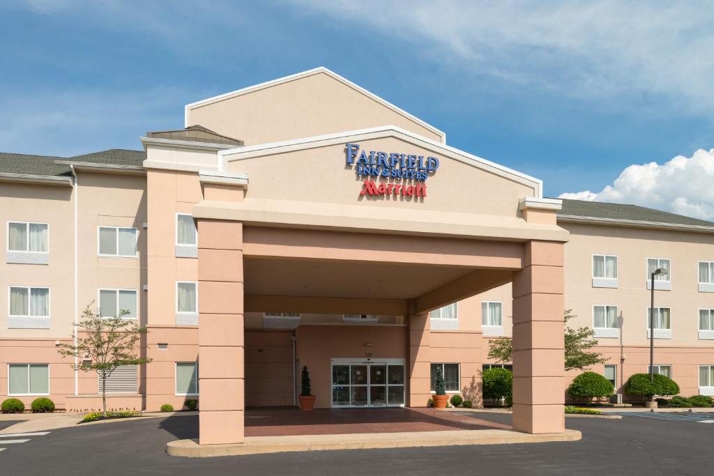 Fairfield Inn & Suites by Marriott State College image