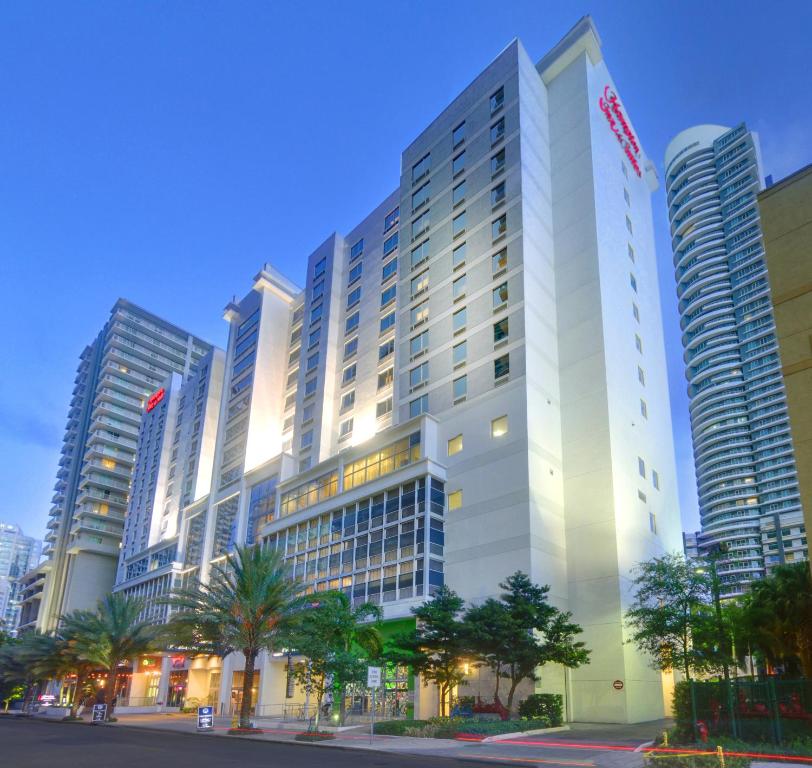 Hampton Inn & Suites by Hilton Miami Downtown/Brickell image