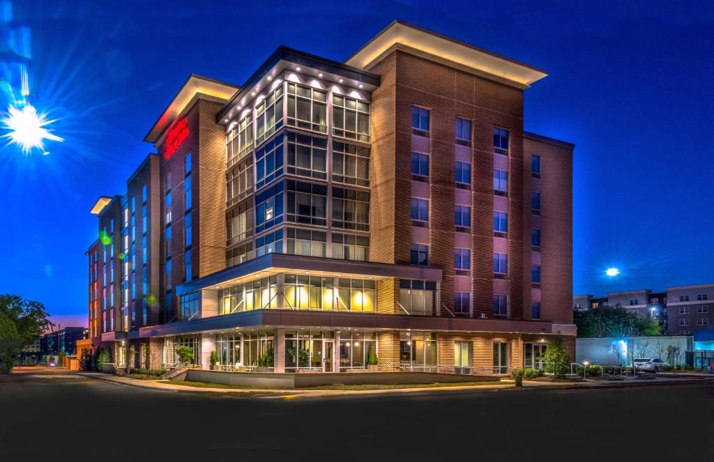 Hampton Inn & Suites Tallahassee Capitol-University image