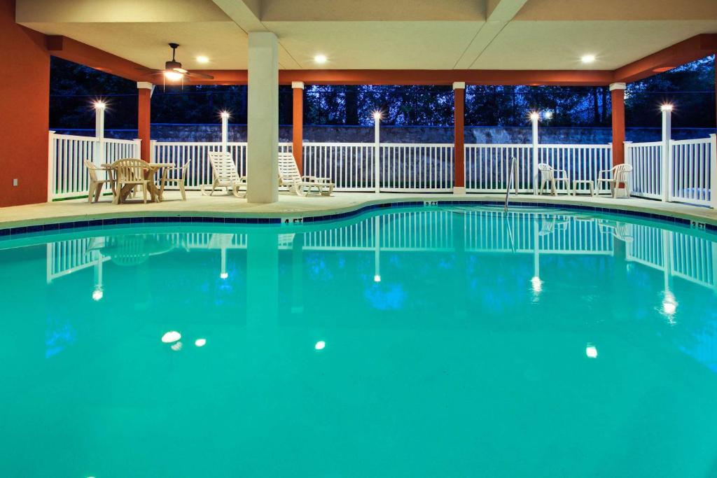 Country Inn & Suites by Radisson, Tallahassee Northwest I-10, FL image