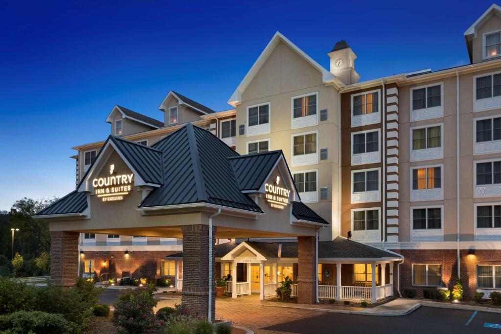 Country Inn & Suites by Radisson, State College (Penn State Area), PA image