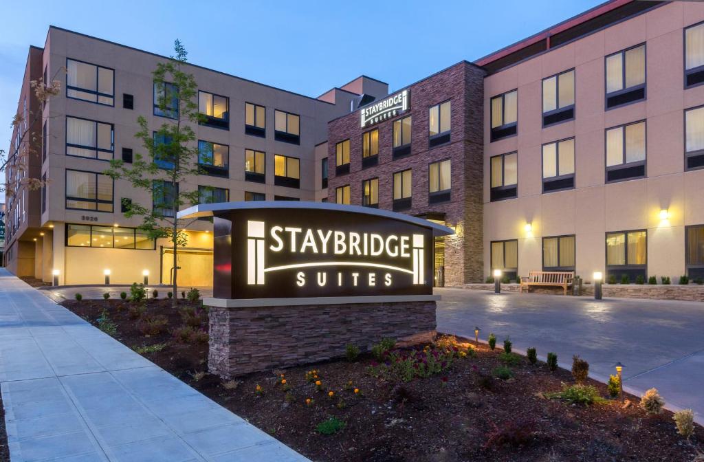 Staybridge Suites Seattle - Fremont, an IHG Hotel image